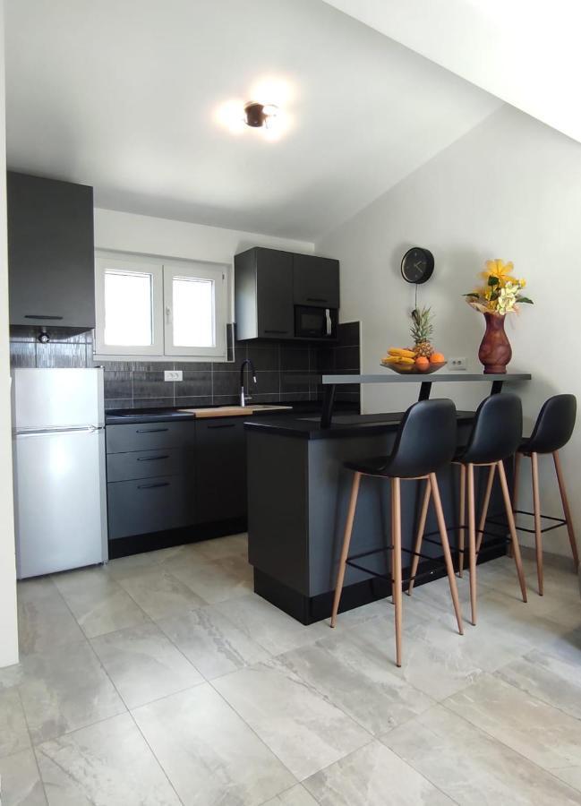 Apartmani Omrcen Башка-Вода Номер фото